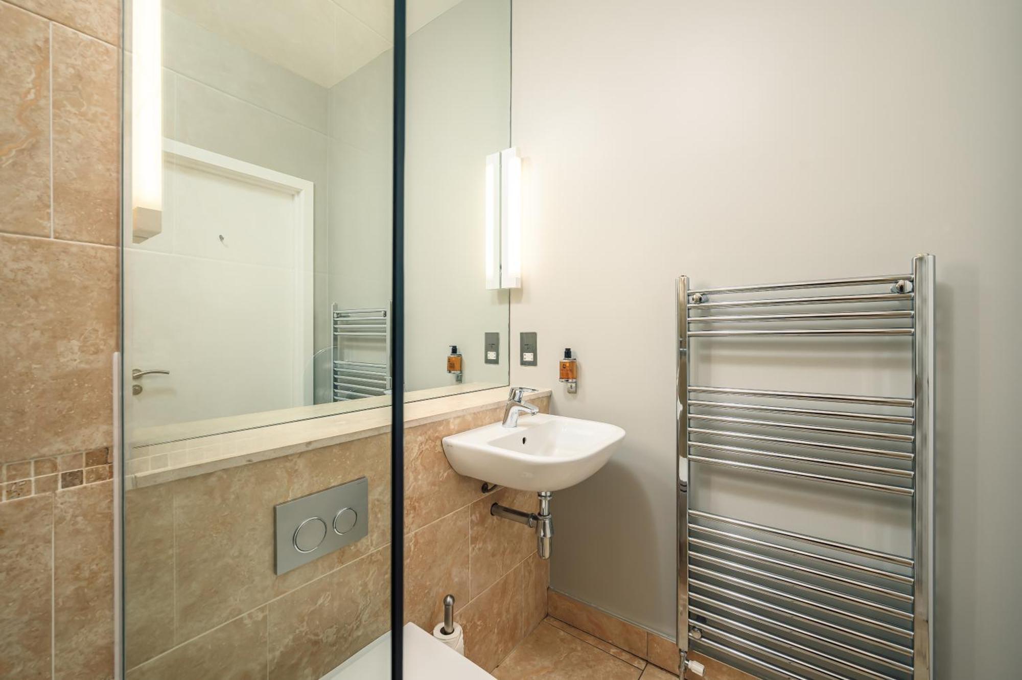 Destiny Scotland - St Andrew Square Appartement